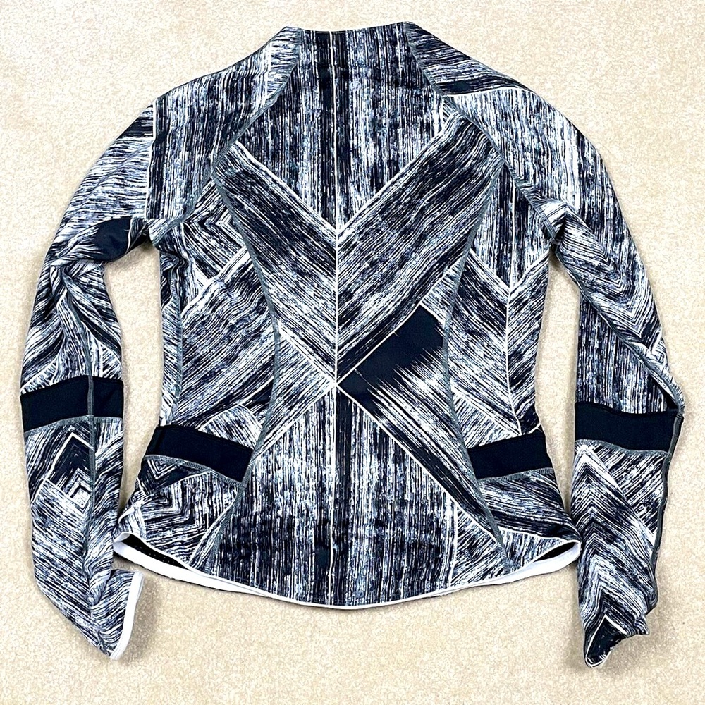 Lululemon Black and White Jacket - Picture 2 of 8